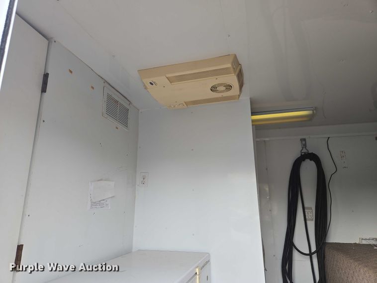 image for item EM7422 2001 S&S food trailer