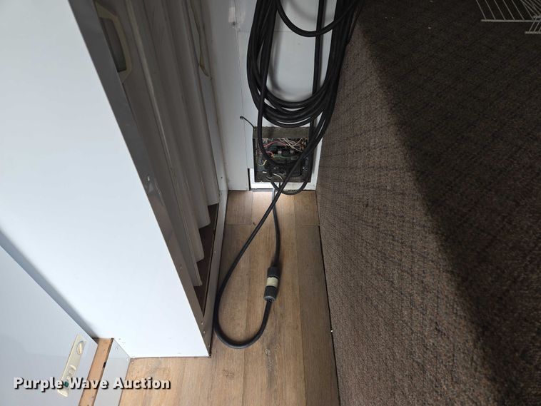 image for item EM7422 2001 S&S food trailer