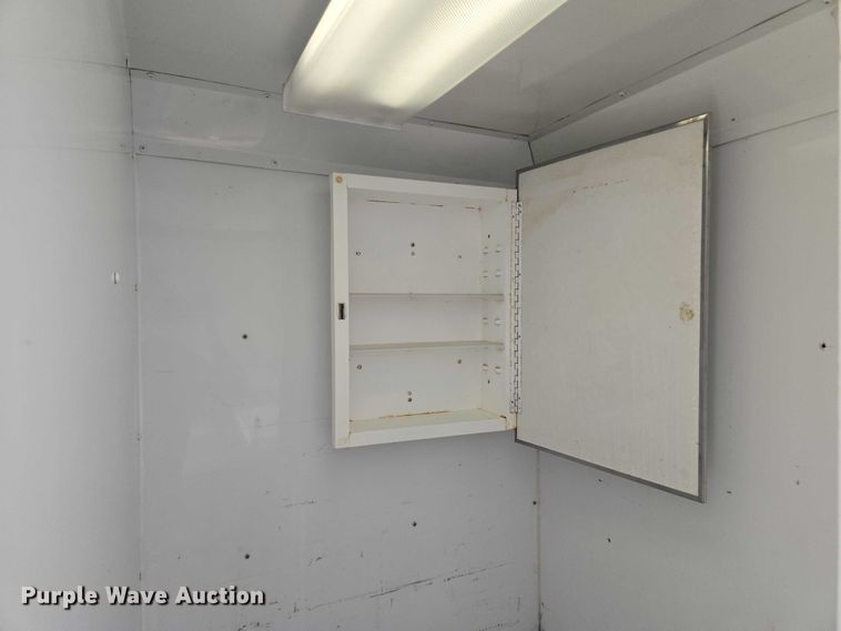 image for item EM7422 2001 S&S food trailer