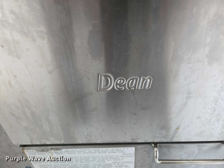 image for item EM7422 2001 S&S food trailer