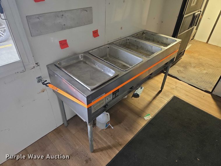 image for item EM7422 2001 S&S food trailer