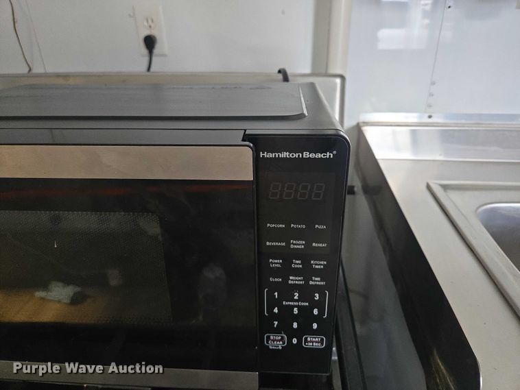 image for item EM7422 2001 S&S food trailer