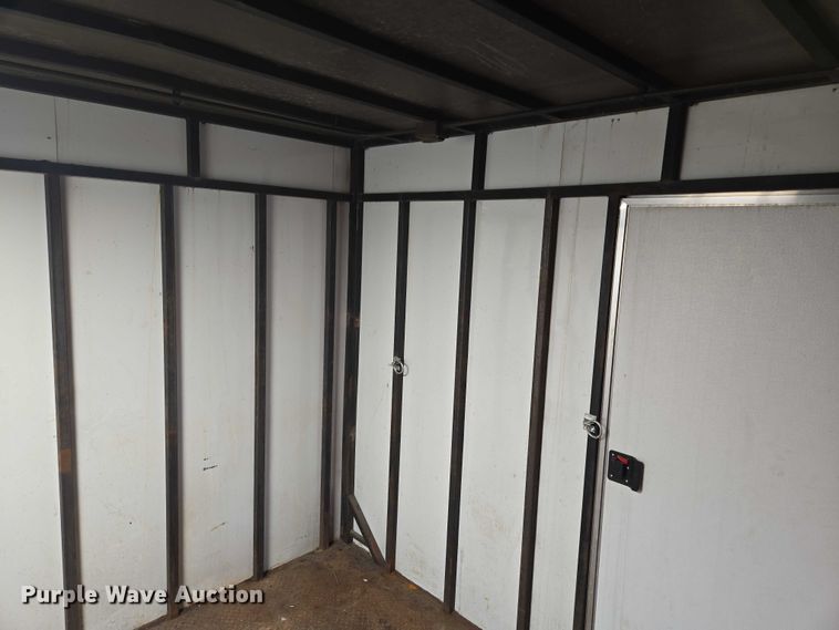 image for item EM7422 2001 S&S food trailer