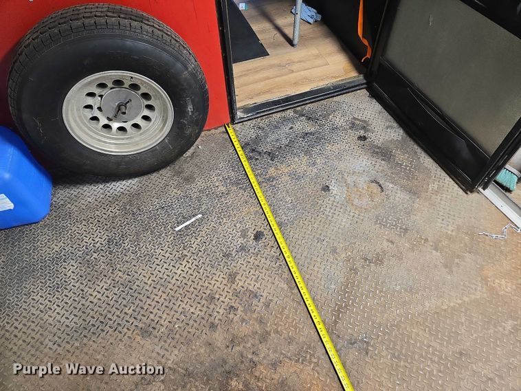 image for item EM7422 2001 S&S food trailer