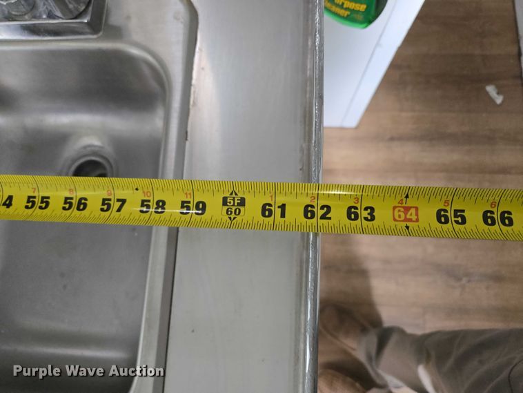 image for item EM7422 2001 S&S food trailer