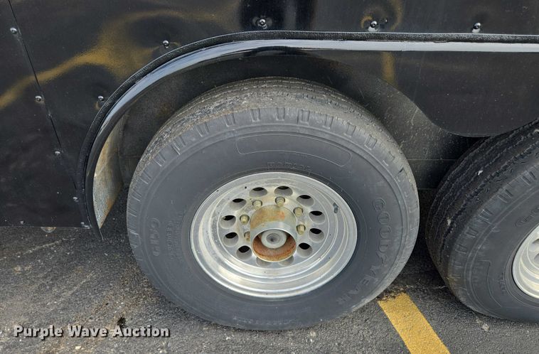 image for item EM7422 2001 S&S food trailer