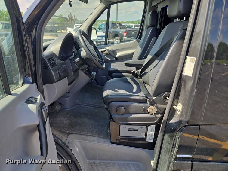 image for item EM7425 2014 Mercedes-Benz Sprinter 3500  party bus