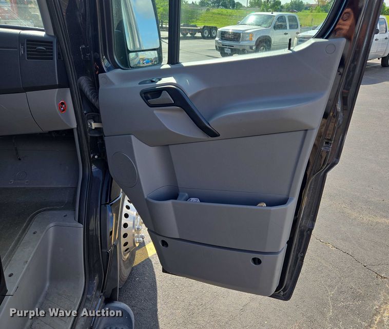 image for item EM7425 2014 Mercedes-Benz Sprinter 3500  party bus