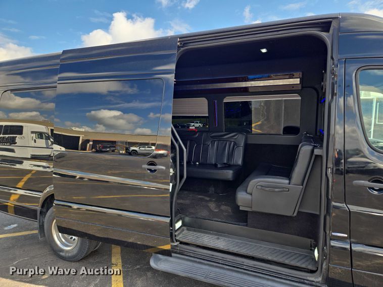 image for item EM7425 2014 Mercedes-Benz Sprinter 3500  party bus
