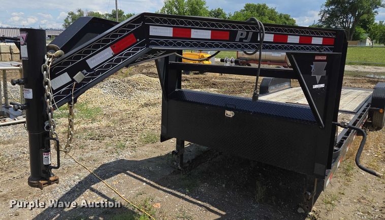 image for item EM7443 2016 PJ tilt deck equipment trailer