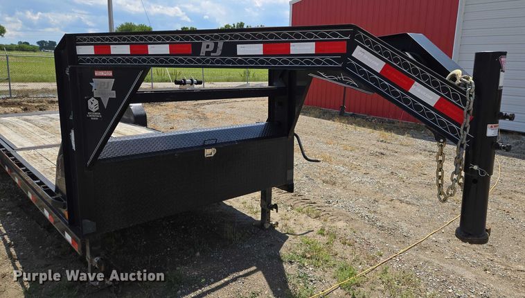 image for item EM7443 2016 PJ tilt deck equipment trailer