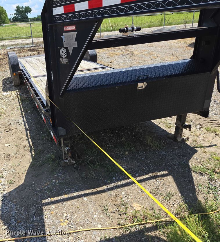 image for item EM7443 2016 PJ tilt deck equipment trailer