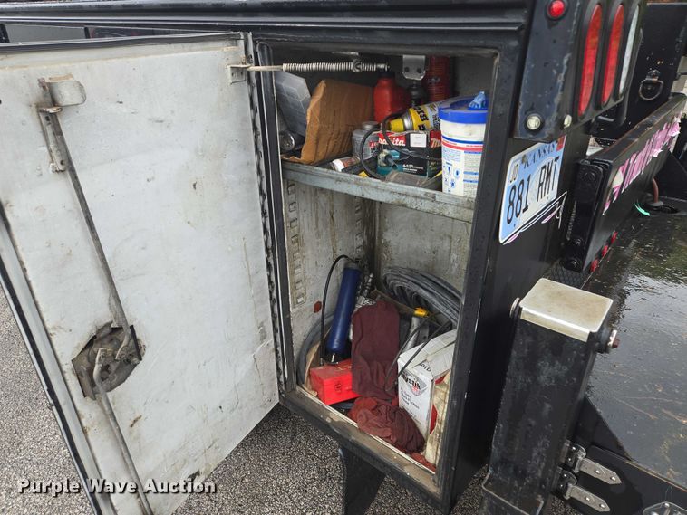 image for item EM7472 2005 Ford F550  utility / service truck