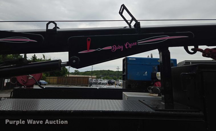 image for item EM7472 2005 Ford F550  utility / service truck