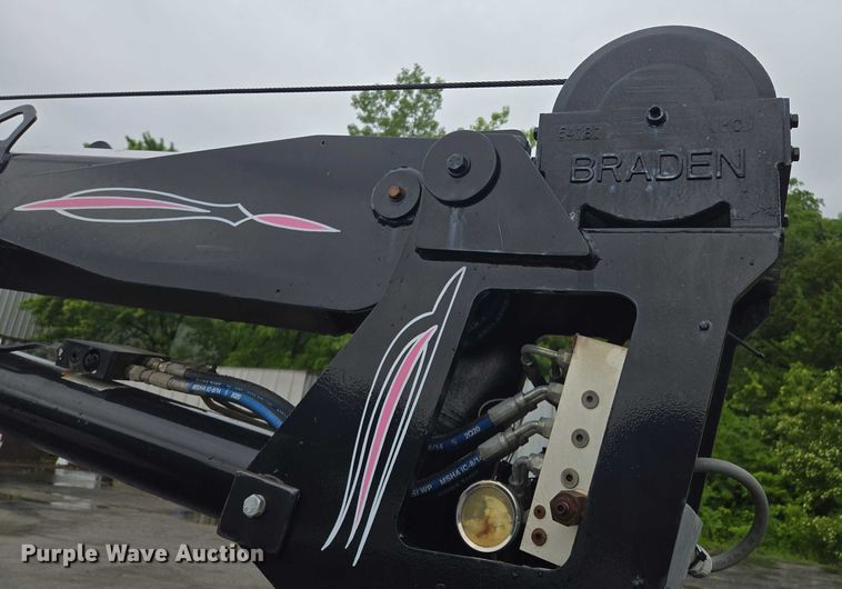 image for item EM7472 2005 Ford F550  utility / service truck