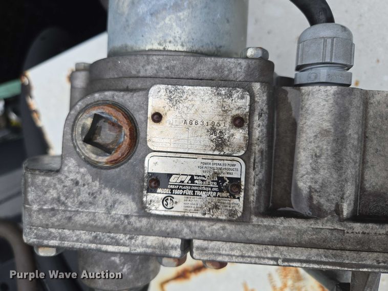 image for item EM7472 2005 Ford F550  utility / service truck