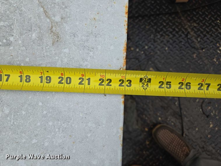 image for item EM7472 2005 Ford F550  utility / service truck