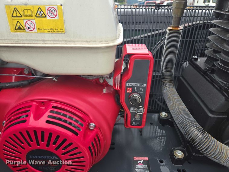 image for item EM7472 2005 Ford F550  utility / service truck