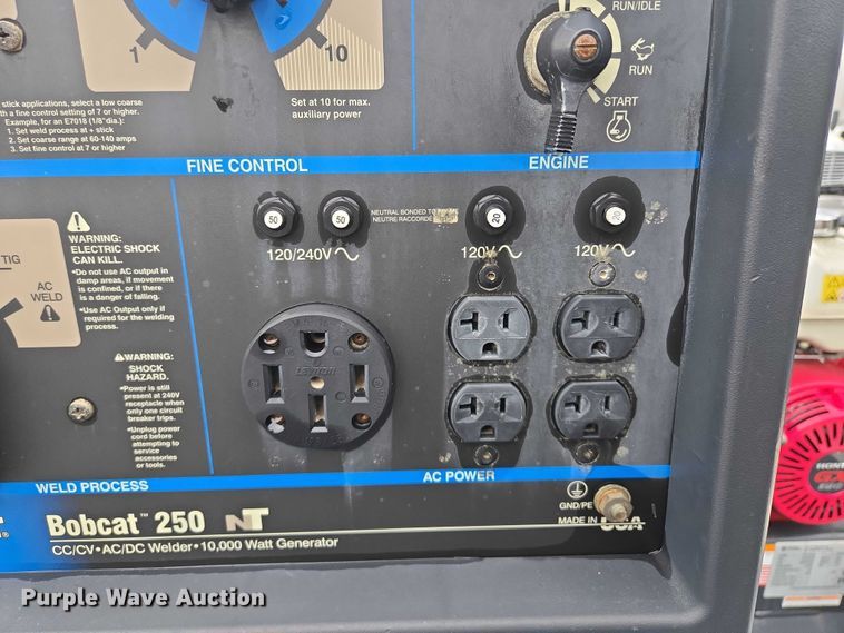 image for item EM7472 2005 Ford F550  utility / service truck