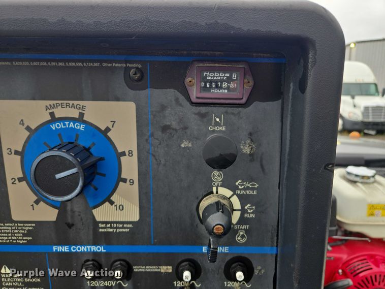 image for item EM7472 2005 Ford F550  utility / service truck