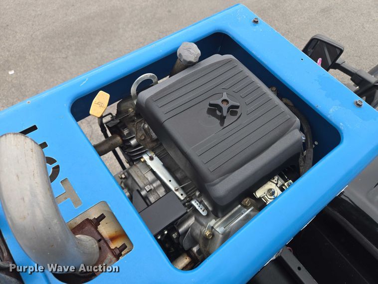 image for item EM7472 2005 Ford F550  utility / service truck