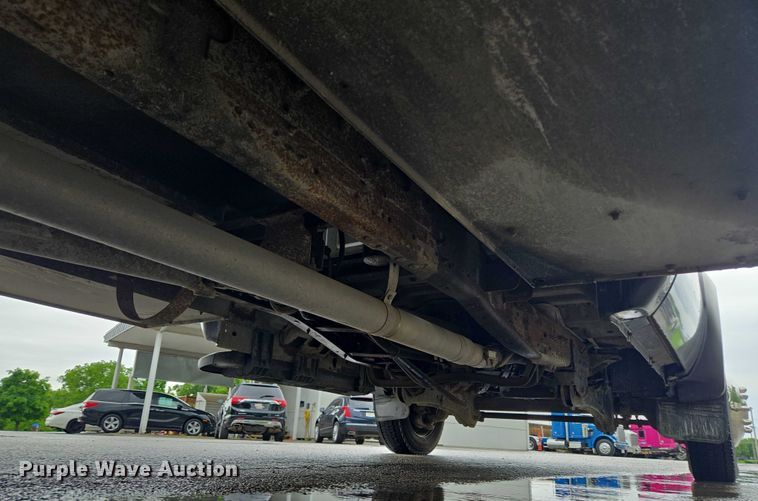 image for item EM7472 2005 Ford F550  utility / service truck