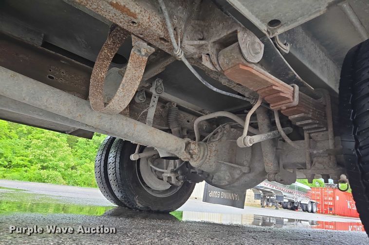 image for item EM7472 2005 Ford F550  utility / service truck