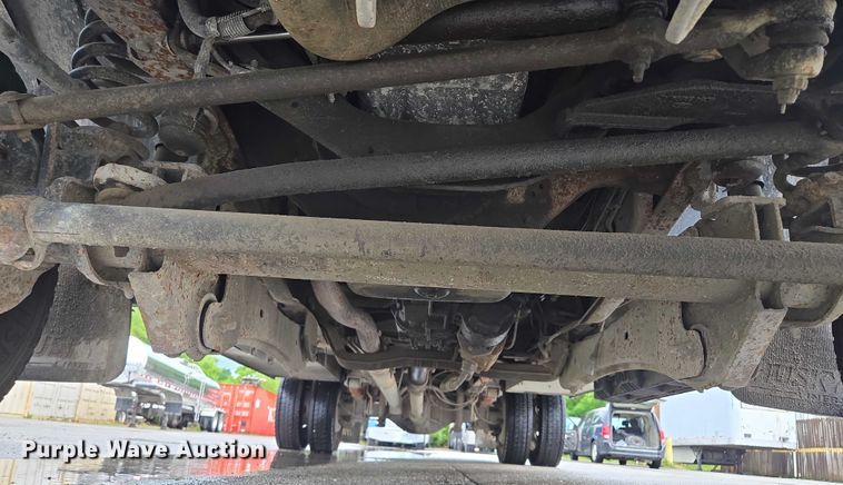 image for item EM7472 2005 Ford F550  utility / service truck