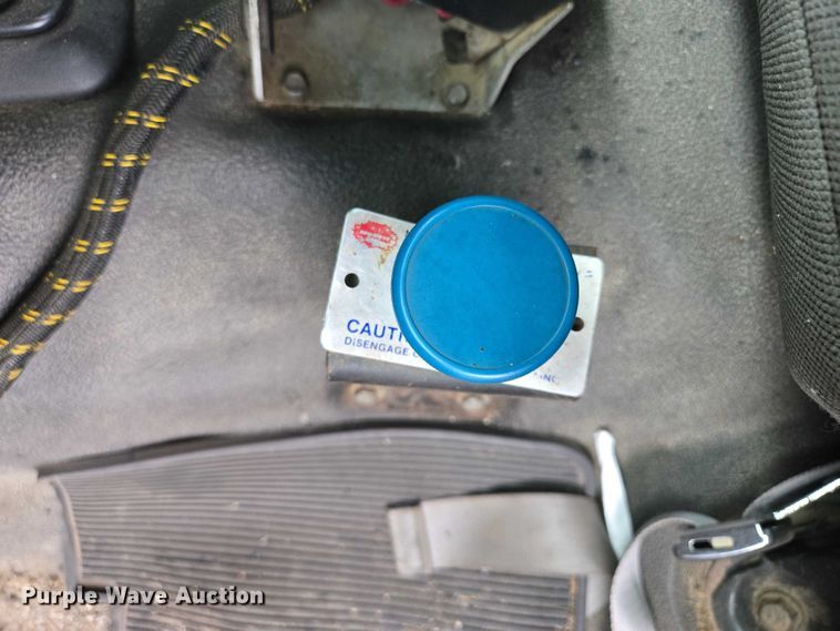 image for item EM7472 2005 Ford F550  utility / service truck