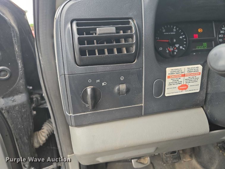 image for item EM7472 2005 Ford F550  utility / service truck