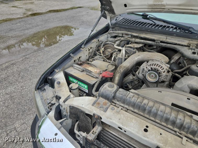 image for item EM7472 2005 Ford F550  utility / service truck