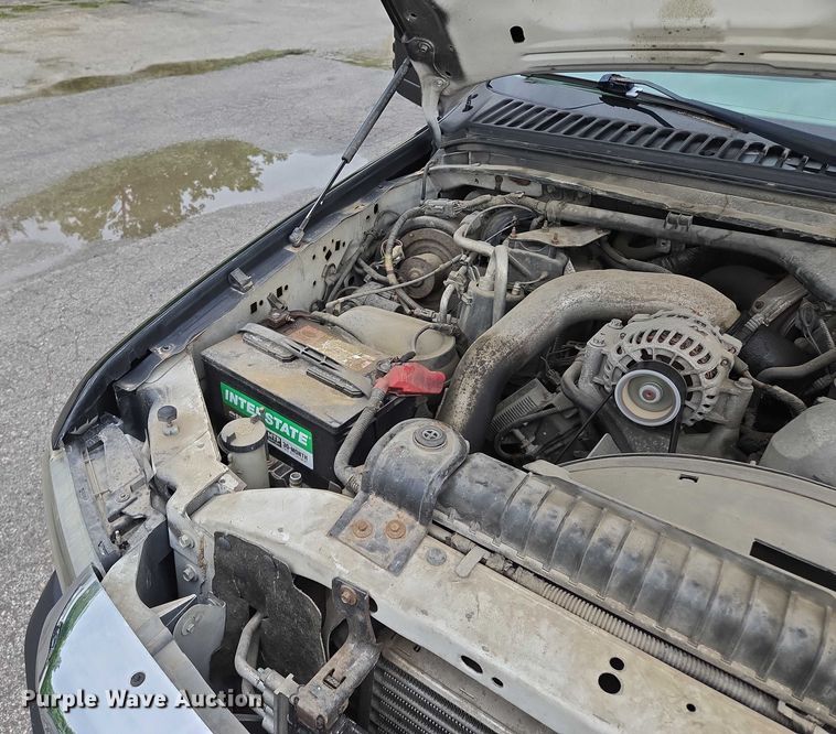 image for item EM7472 2005 Ford F550  utility / service truck