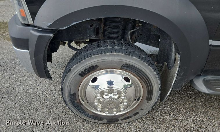 image for item EM7472 2005 Ford F550  utility / service truck