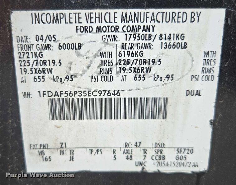 image for item EM7472 2005 Ford F550  utility / service truck