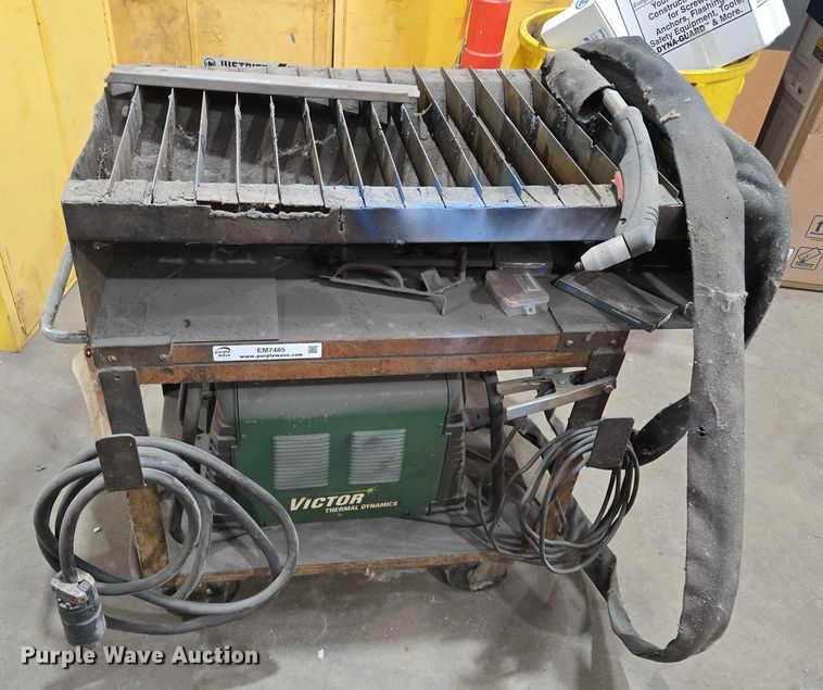 image for item EM7485 2014 Victor Thermal Dynamics CutMaster 52 plasma cutter