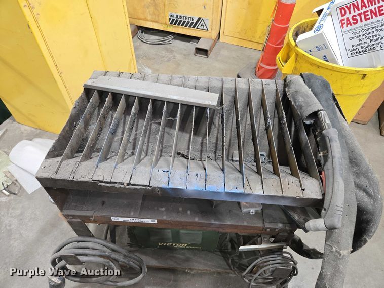 image for item EM7485 2014 Victor Thermal Dynamics CutMaster 52 plasma cutter