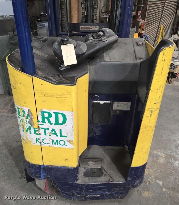 image for item EM7487 Komatsu FR18S-2A reach truck 