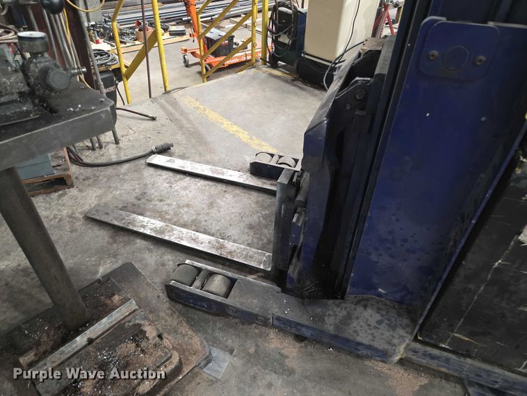 image for item EM7487 Komatsu FR18S-2A reach truck 