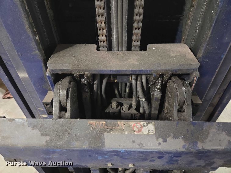 image for item EM7487 Komatsu FR18S-2A reach truck 