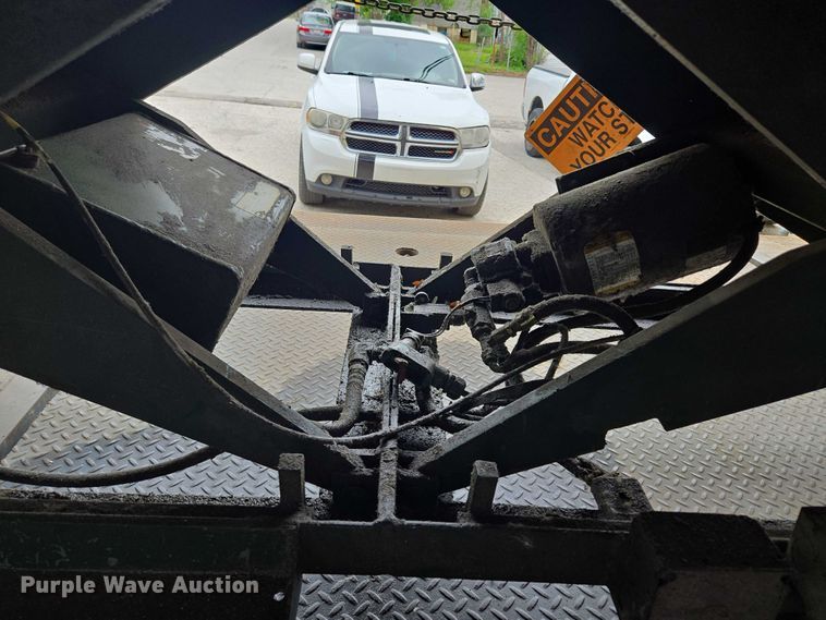 image for item EM7488 Hydraulic lift table