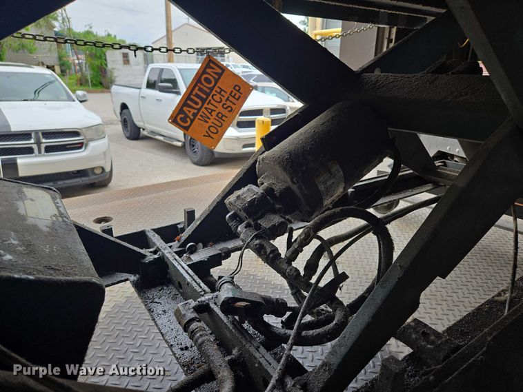 image for item EM7488 Hydraulic lift table