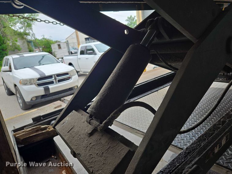 image for item EM7488 Hydraulic lift table