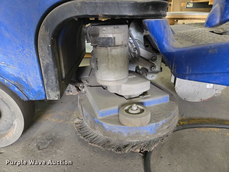 image for item EM7489 Clark Focus II floor scrubber