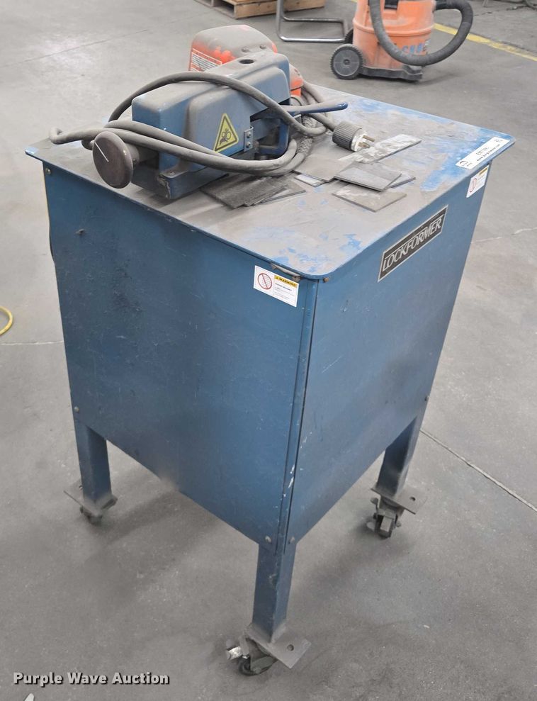 image for item EM7490 LockFormer bender