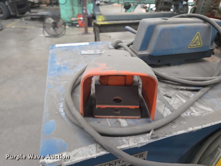 image for item EM7490 LockFormer bender