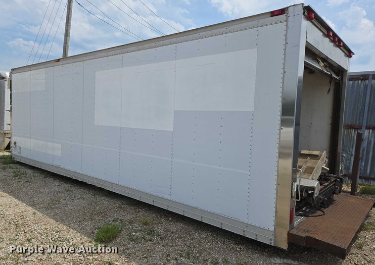 image for item EN3802 Morgan GVSR09726102 box truck bed