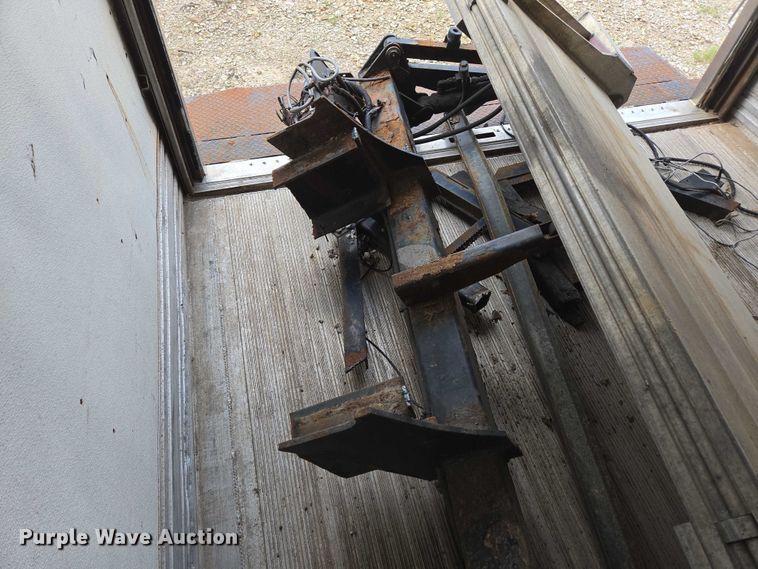 image for item EN3802 Morgan GVSR09726102 box truck bed