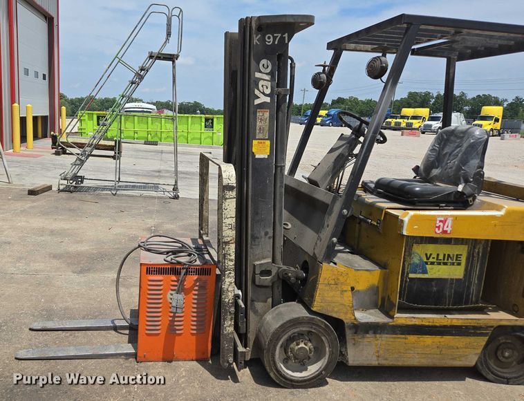 image for item EN3806 Yale ERC050ZAN48SE083 forklift