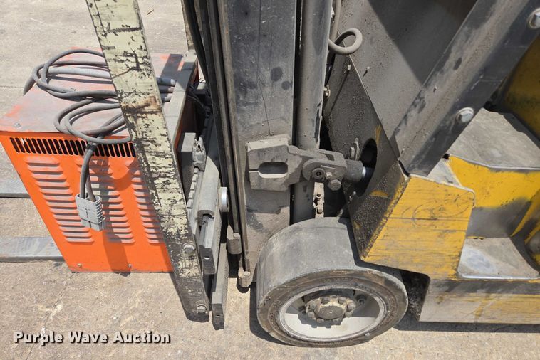 image for item EN3806 Yale ERC050ZAN48SE083 forklift