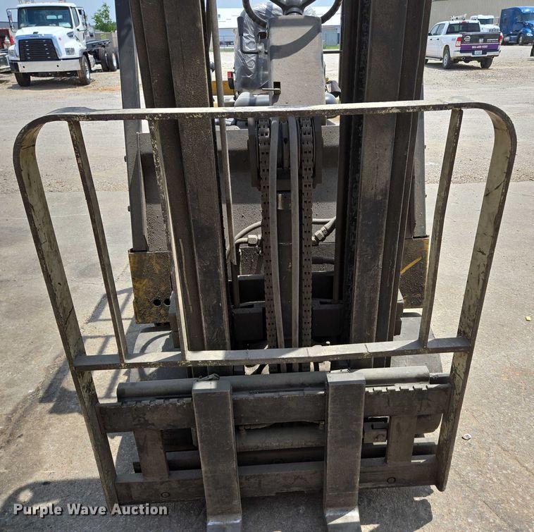 image for item EN3806 Yale ERC050ZAN48SE083 forklift